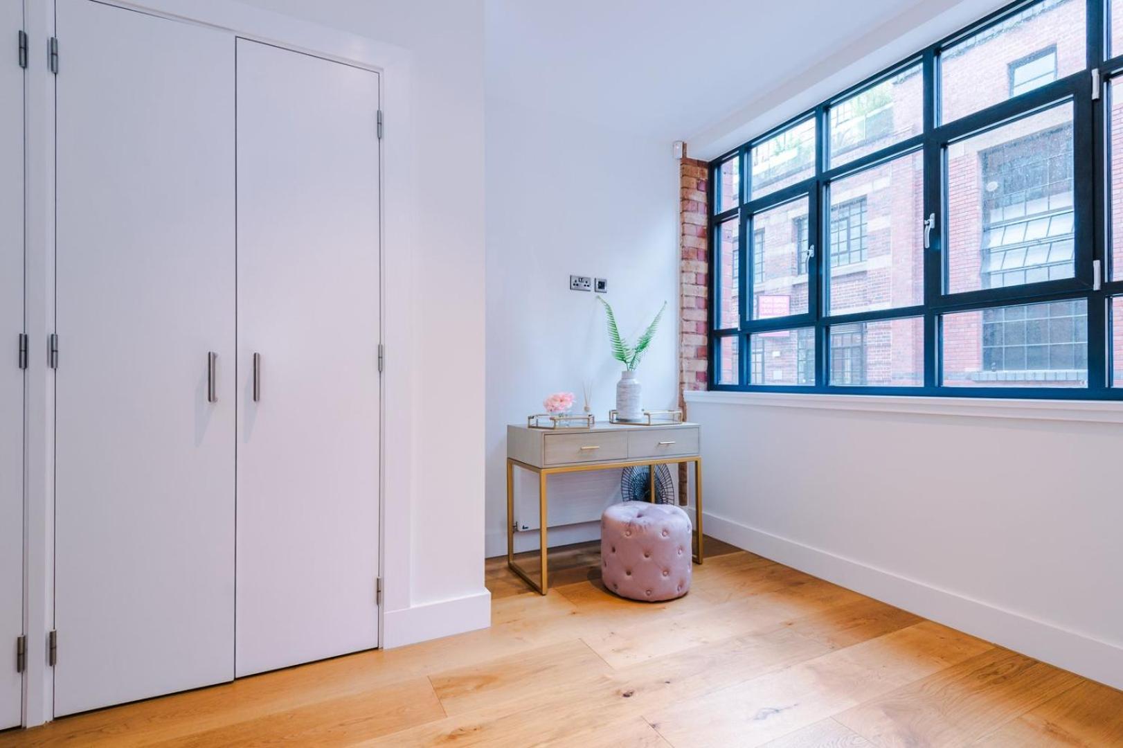 Wifi | 2bedrooms | 10min Away To Major Attractions *