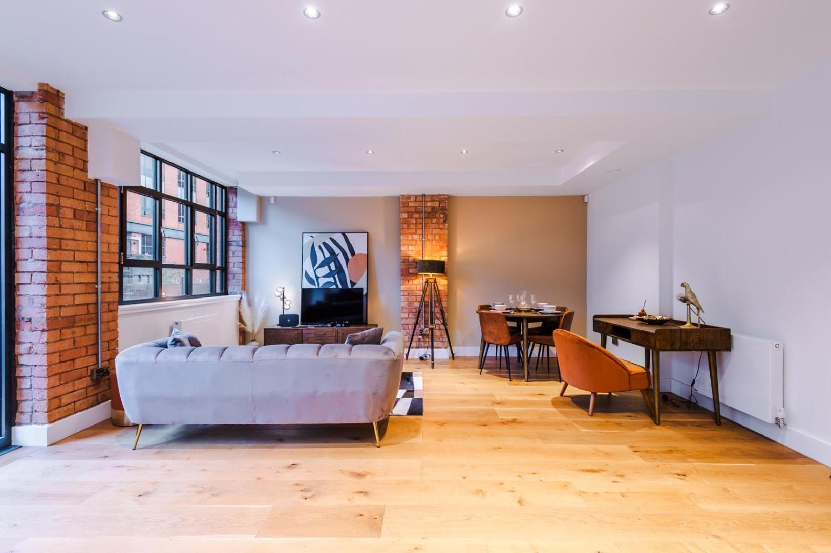Wifi | 2bedrooms | 10min Away To Major Attractions *