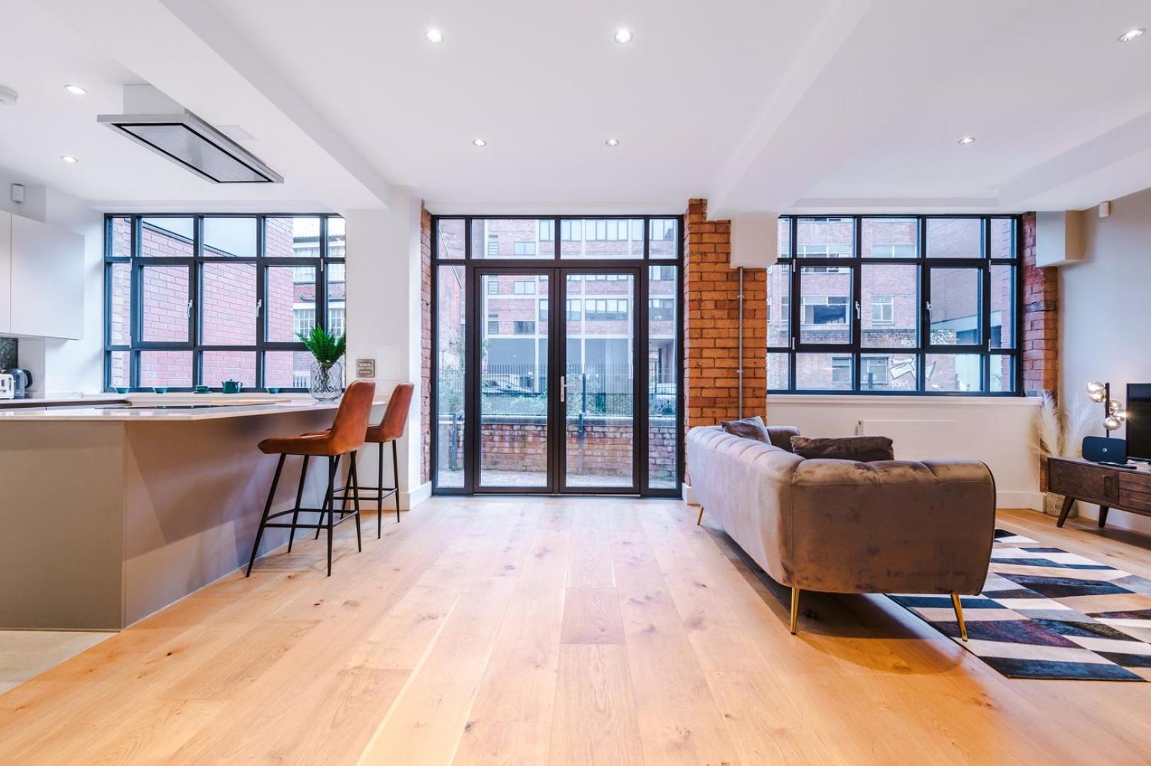 Wifi | 2bedrooms | 10min Away To Major Attractions Apartment *