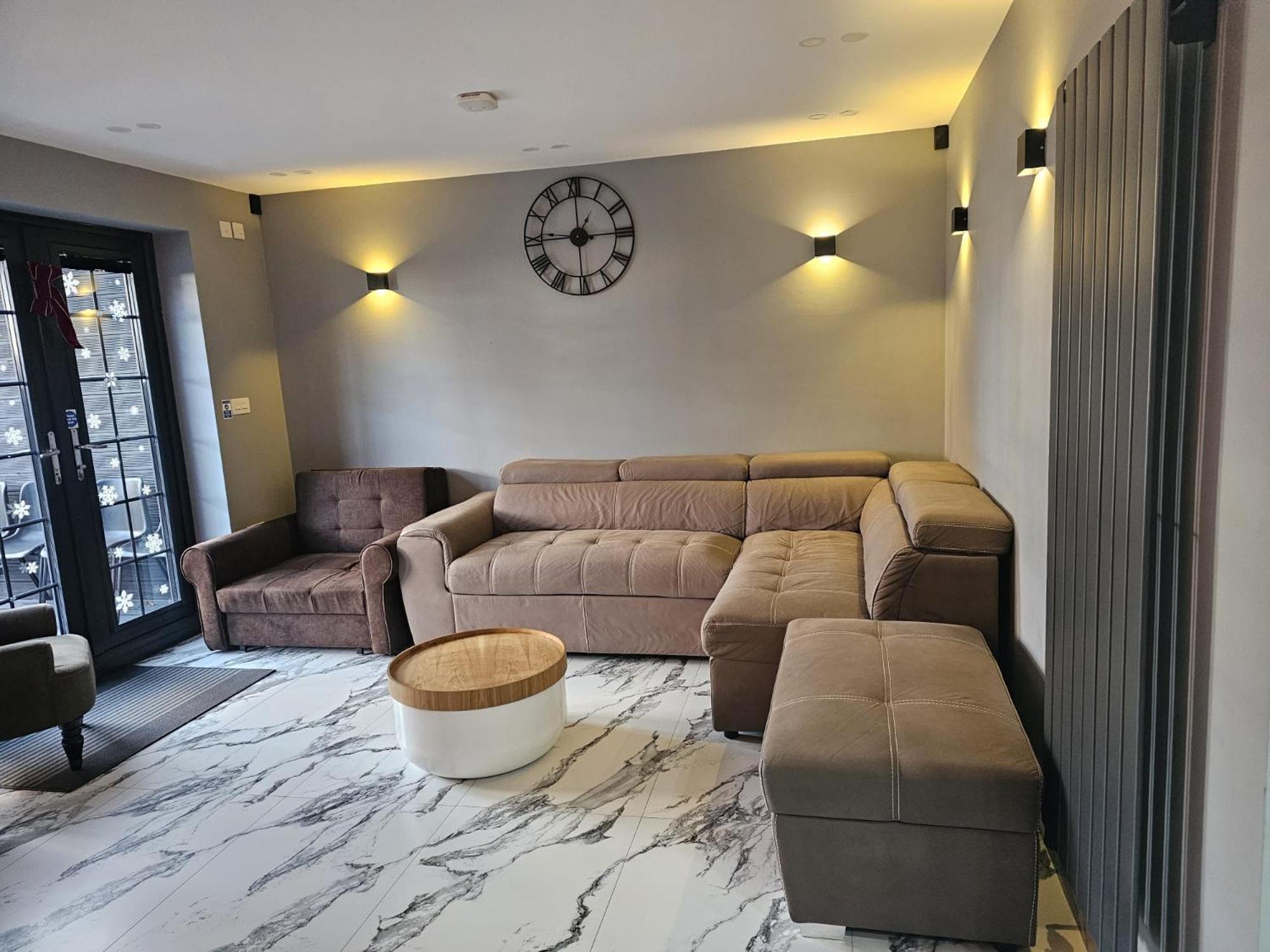 Urban Escape *4 Bedroom House* With Free Parking * Birmingham