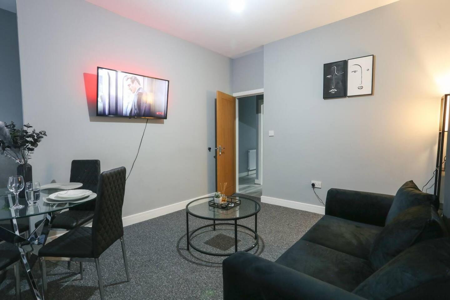 2 Bedroom Near Airport - Nec - Centre