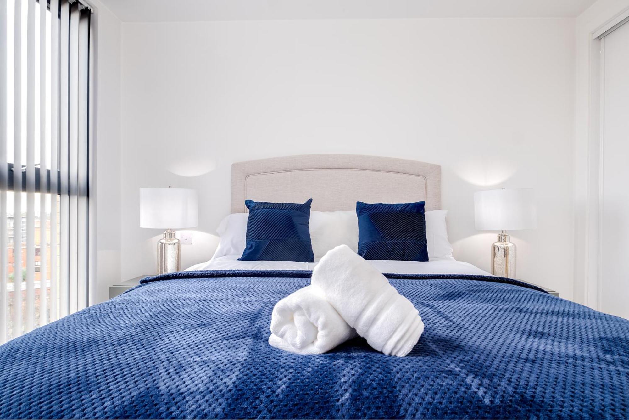 Broadway Mailbox Luxury New 1 Bed With Free Parking Apartment