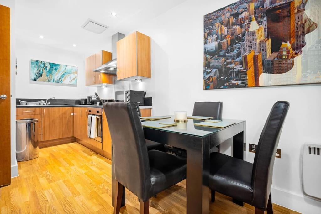 Funky Arcadian Centre By Azura Nights Apartment