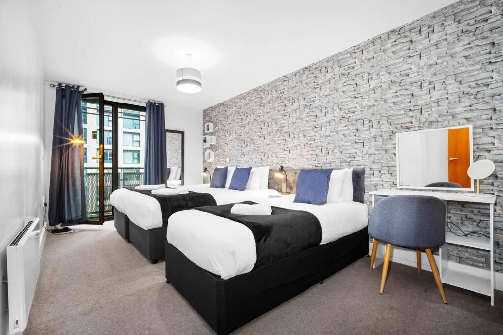 Apartment Funky Arcadian Centre By Azura Nights Birmingham