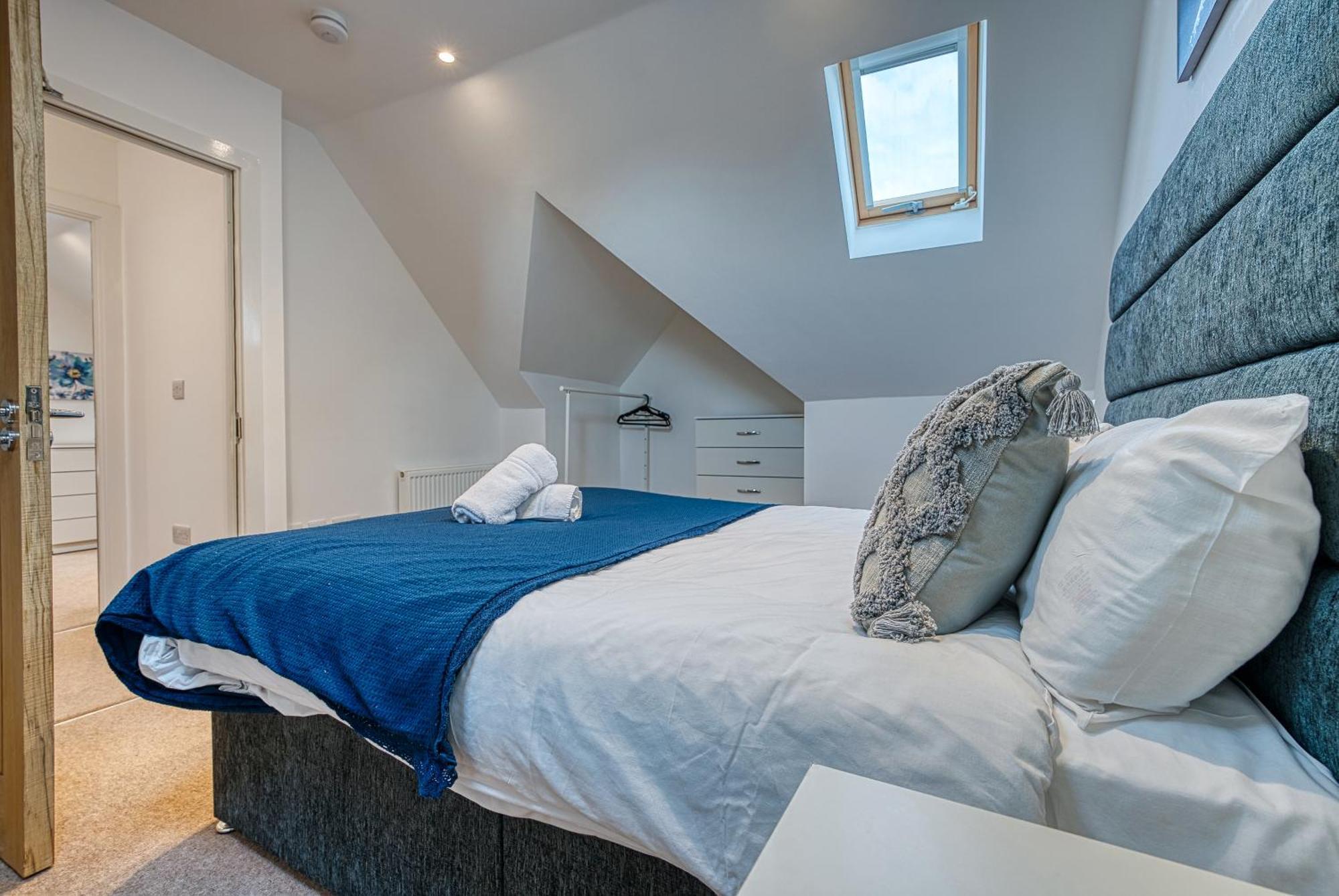 Holiday home Large 5 Bed House Near Nec, Bhx Airport, Hs2, Private Parking *