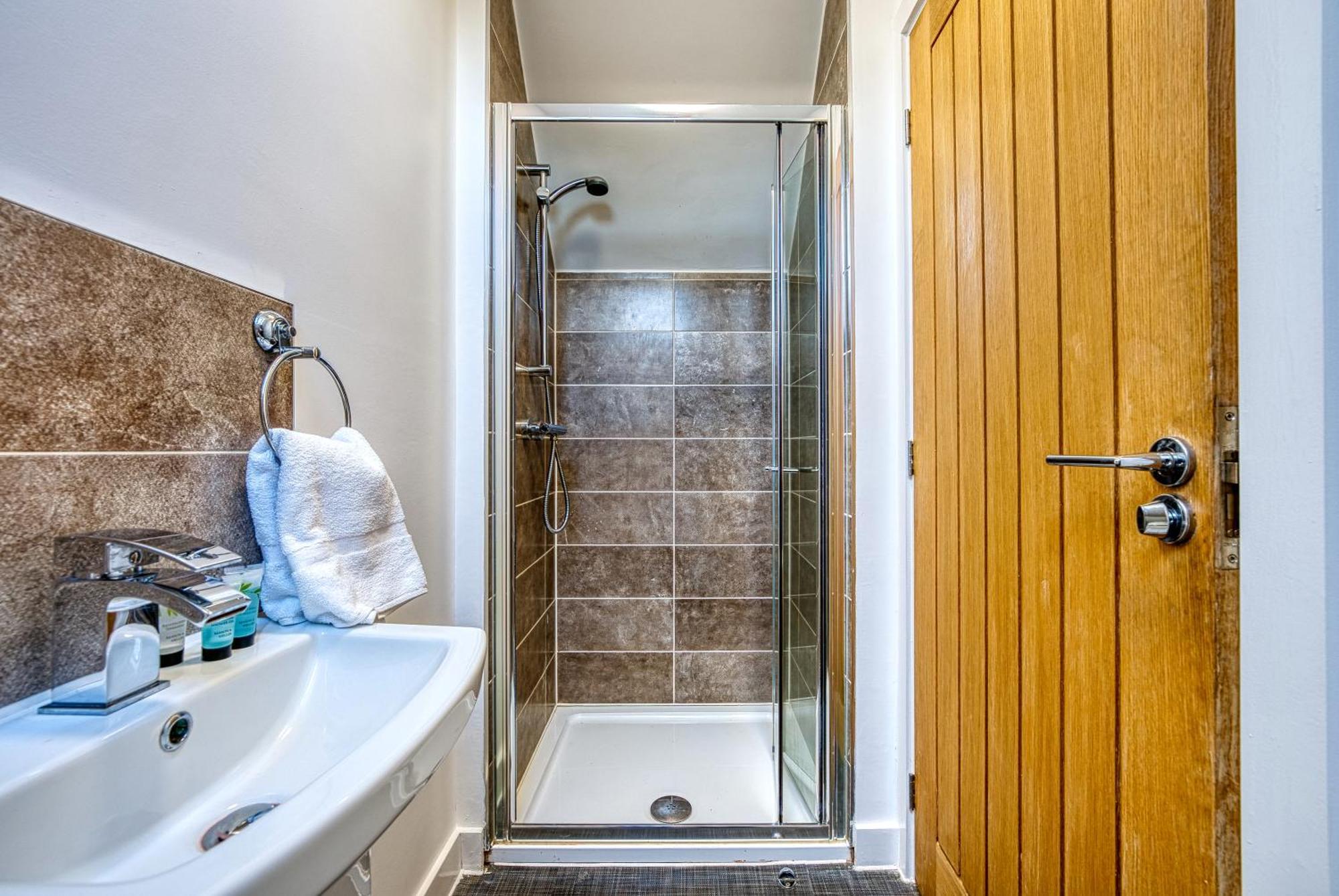 Holiday home Large 5 Bed House Near Nec, Bhx Airport, Hs2, Private Parking