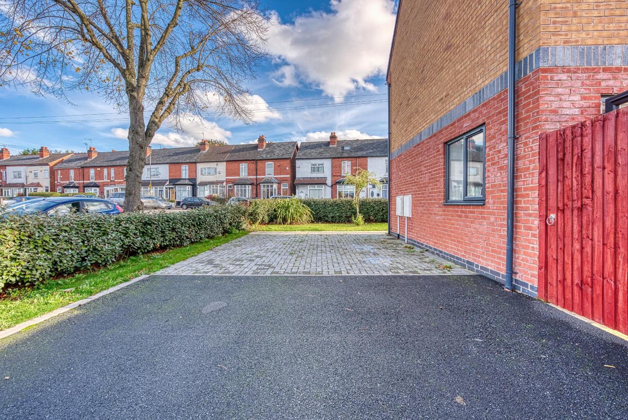 Large 5 Bed House Near Nec, Bhx Airport, Hs2, Private Parking
