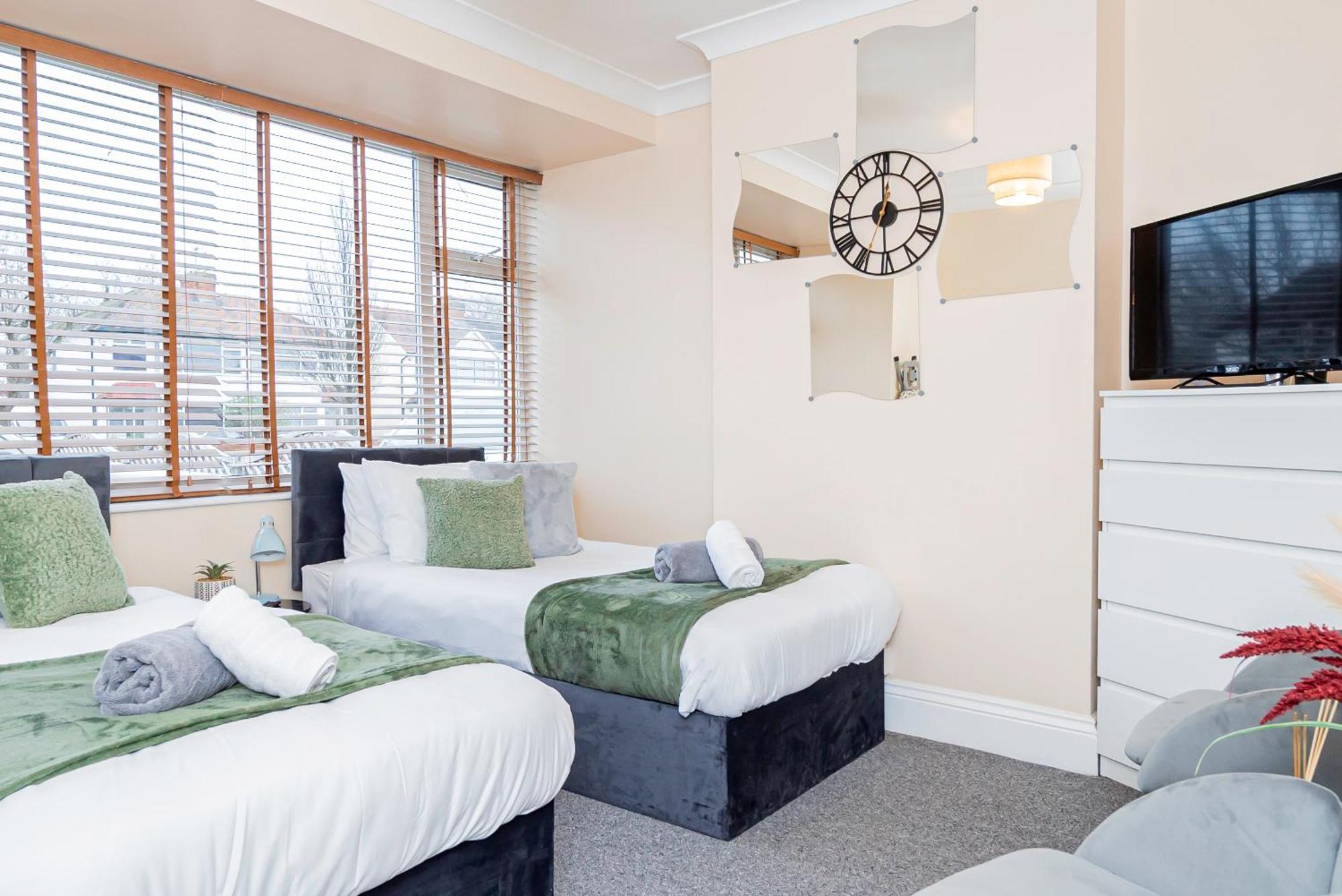 Families, Contractors, Business, Nec, Bhx, Airport