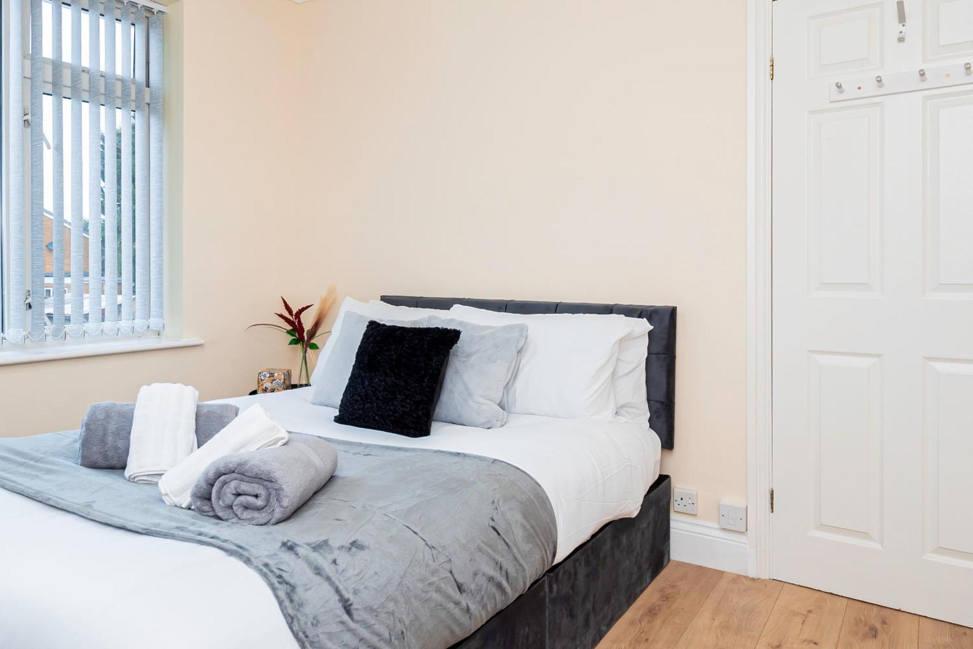 Families, Contractors, Business, Nec, Bhx, Airport