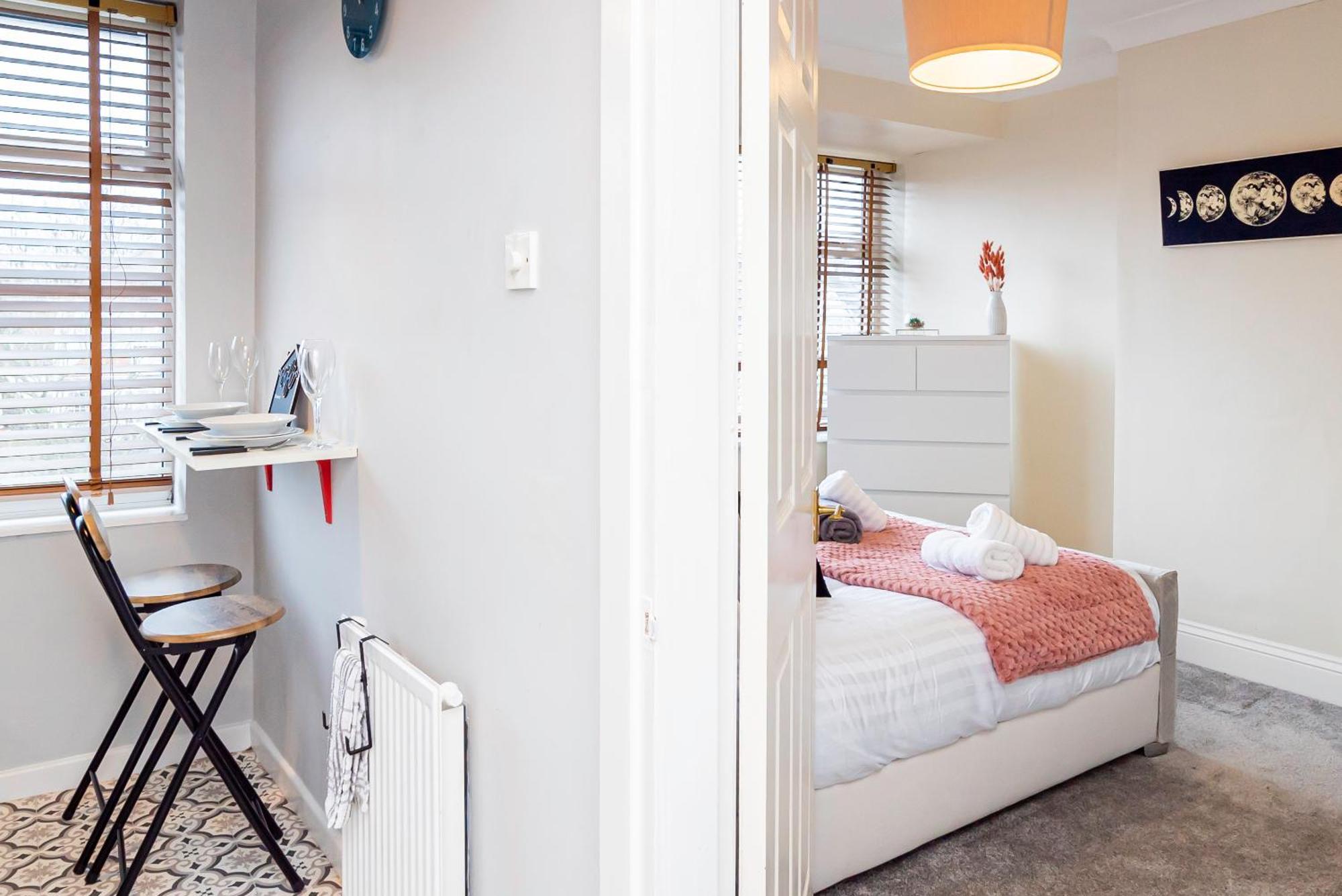 Families, Contractors, Business, Nec, Bhx, Airport Apartment Birmingham