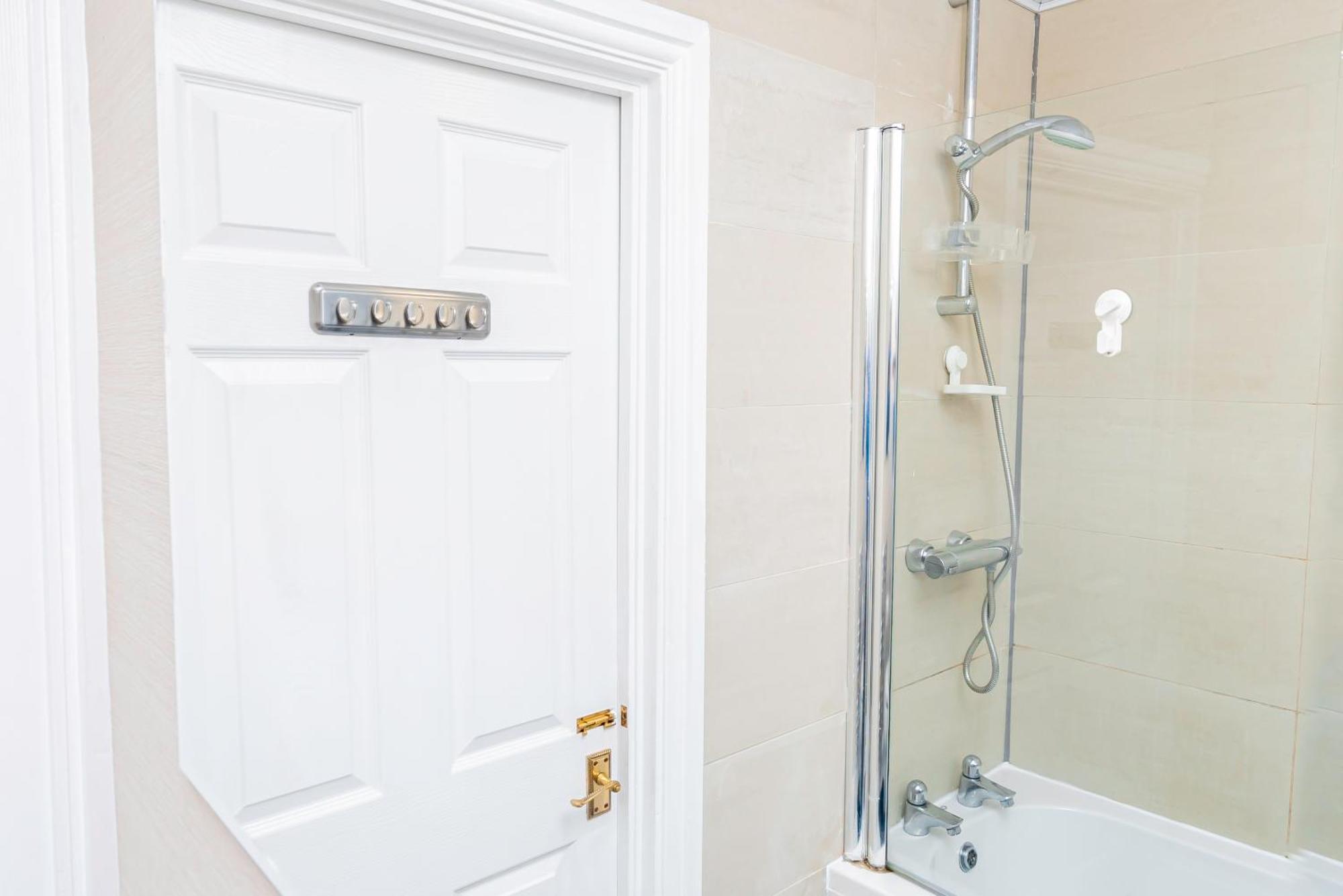 Families, Contractors, Business, Nec, Bhx, Airport Birmingham