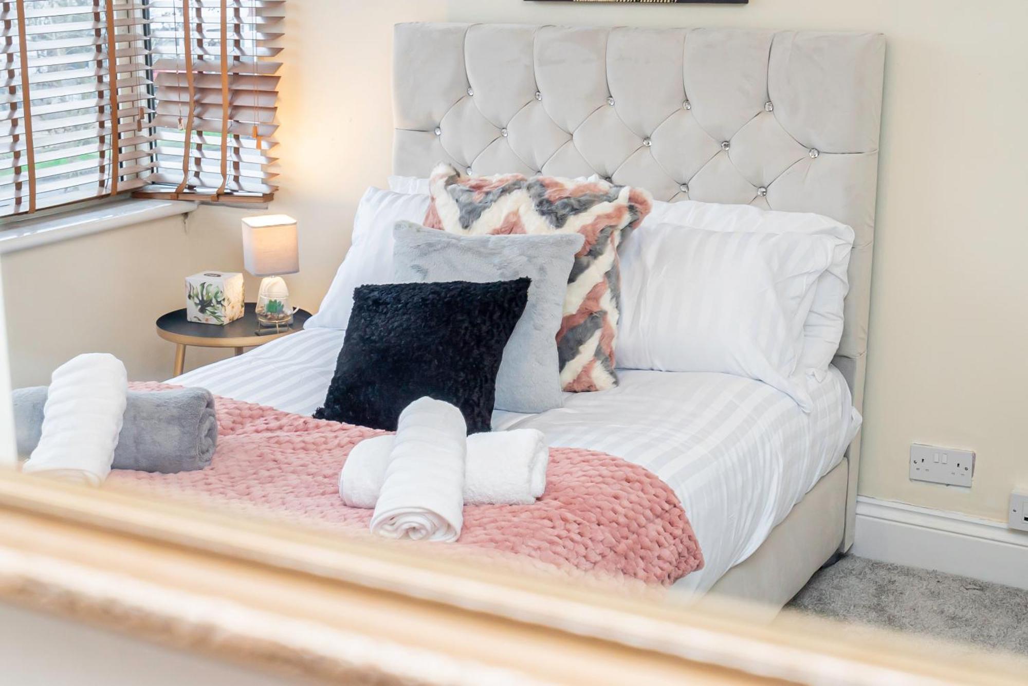 Apartment Families, Contractors, Business, Nec, Bhx, Airport