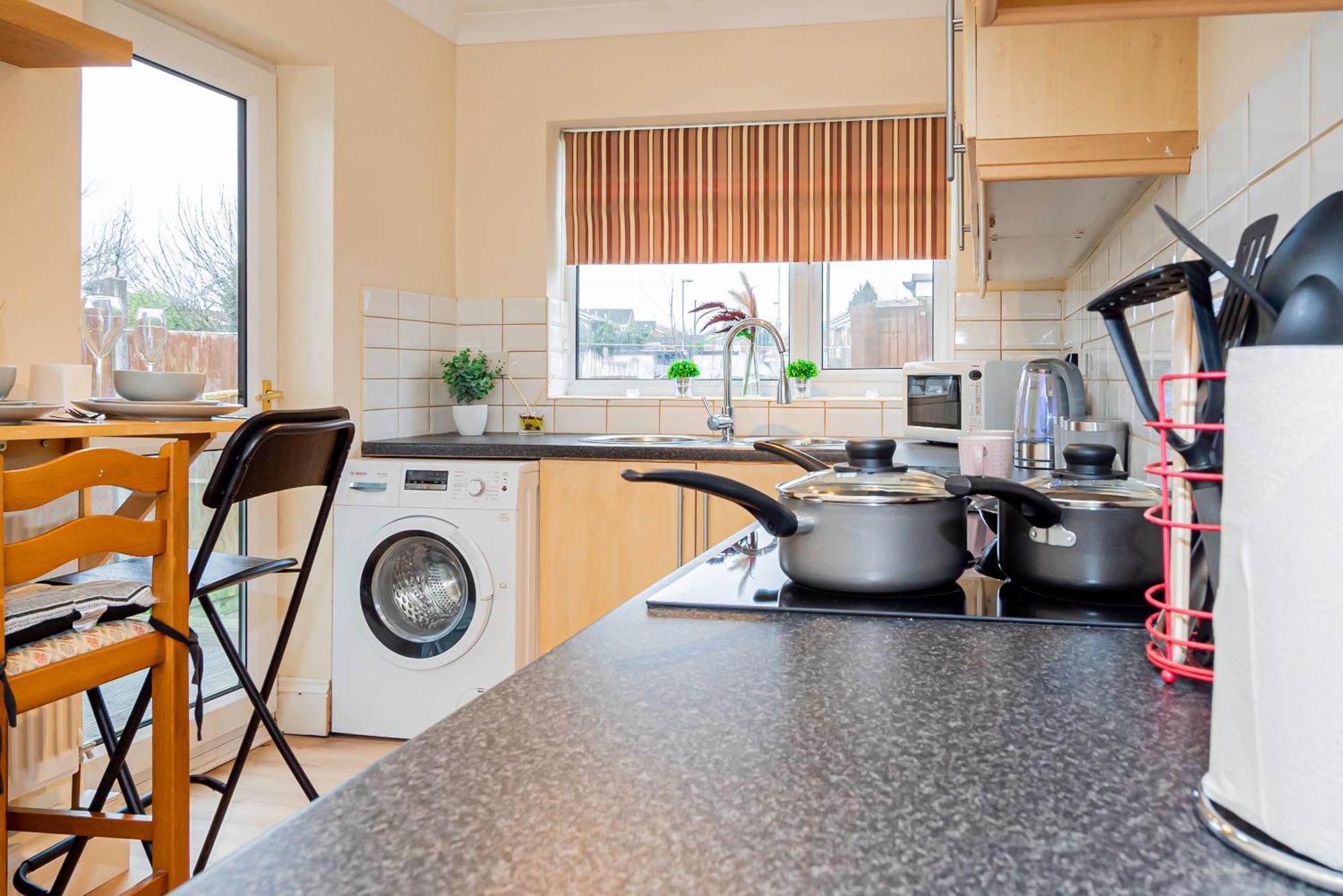 Apartment Families, Contractors, Business, Nec, Bhx, Airport