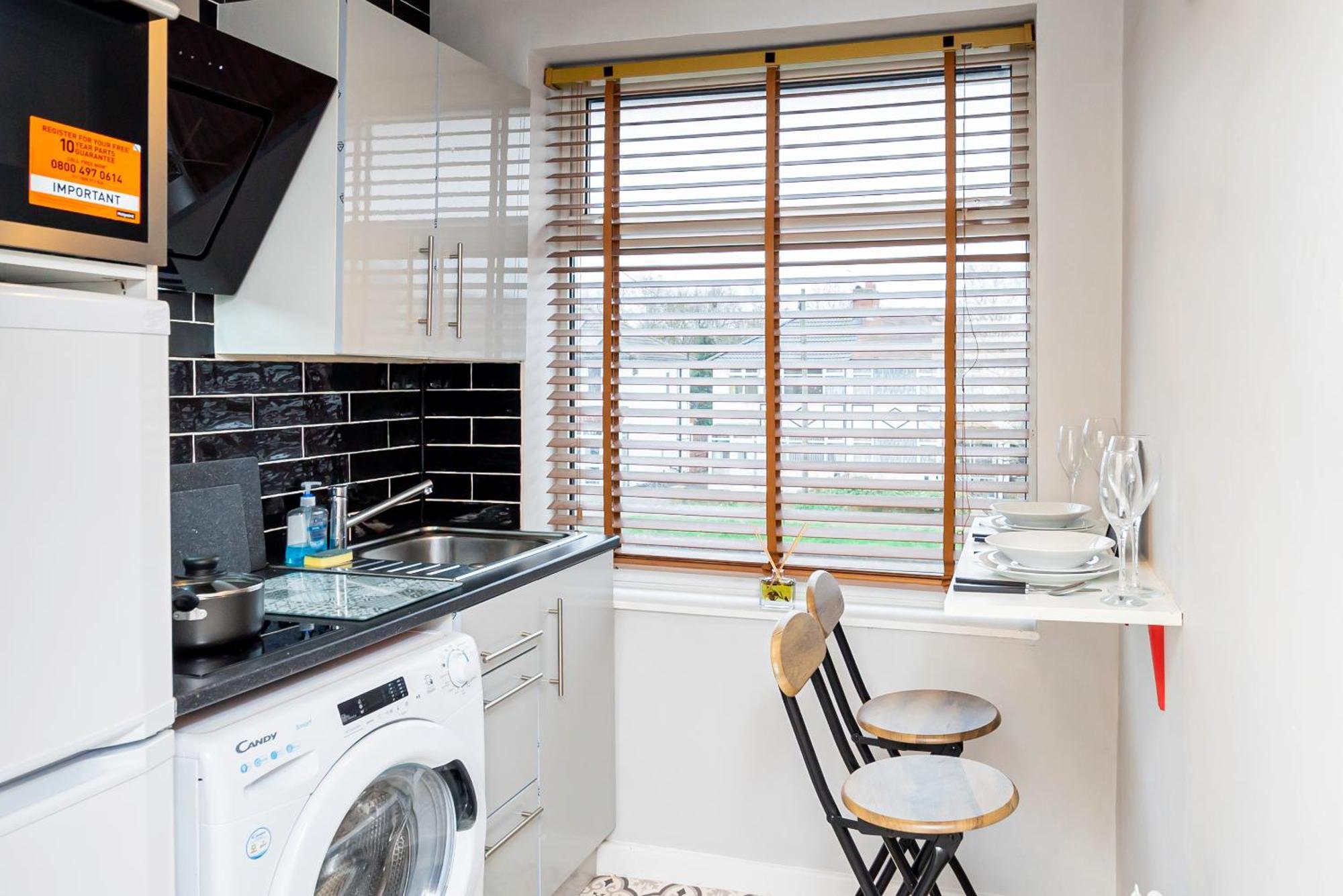Families, Contractors, Business, Nec, Bhx, Airport Apartment