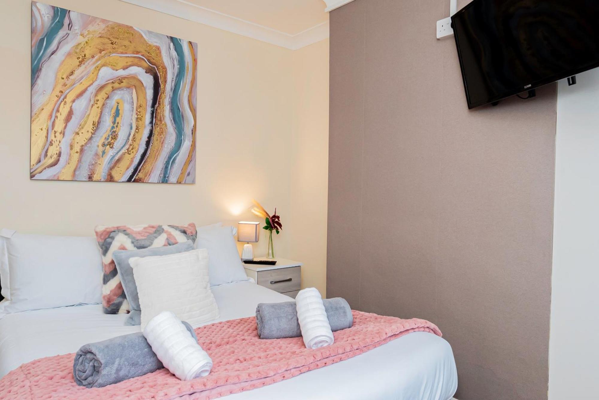 Apartment Families, Contractors, Business, Nec, Bhx, Airport Birmingham