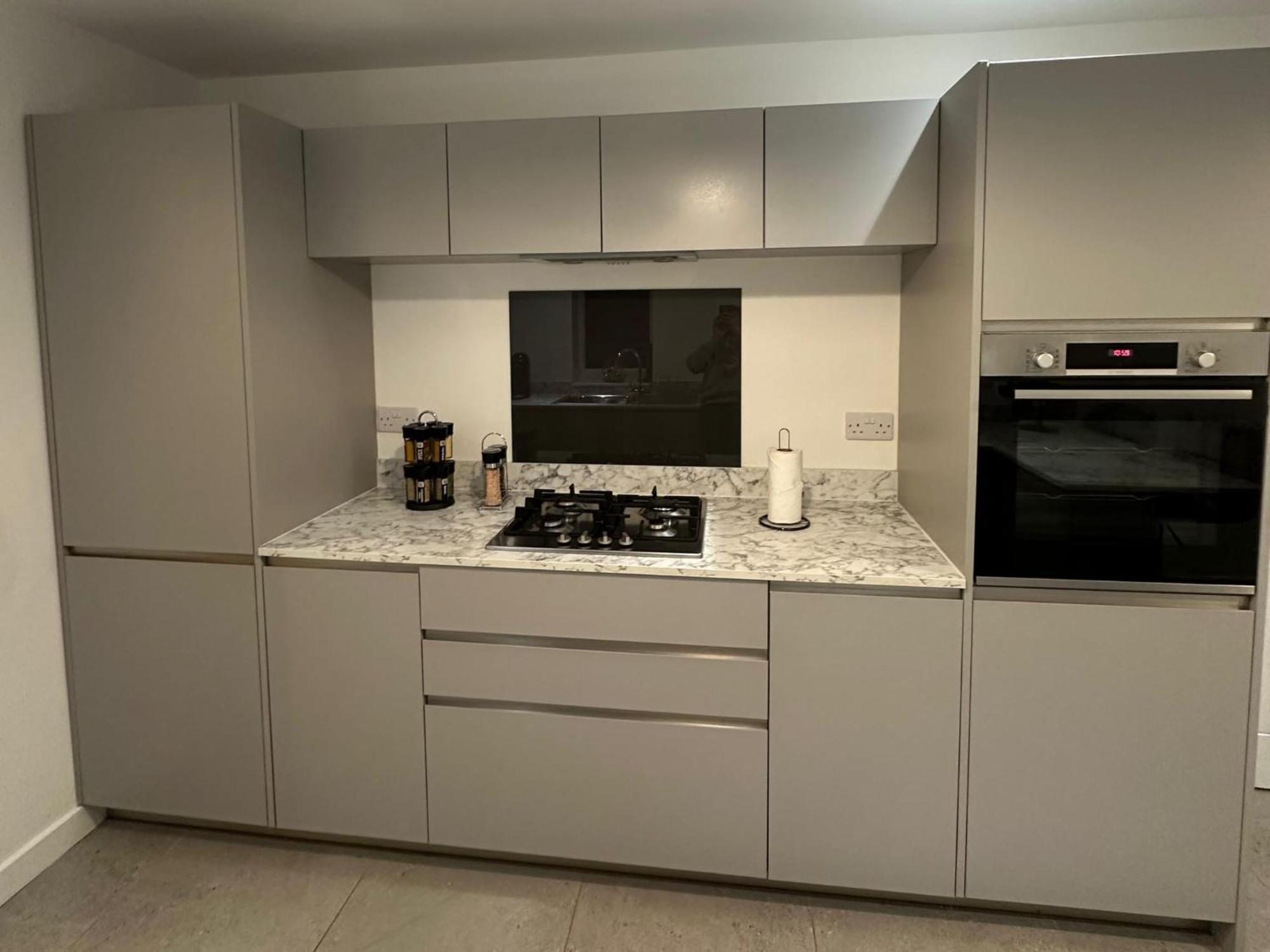 House 6 Large Private Bedrooms With 7 Beds, Close To Nec, Jlr, Centre Holiday home