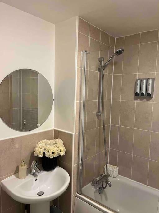 Apartment Beautiful 1 Bed Centre Birmingham! Awesome Location! *