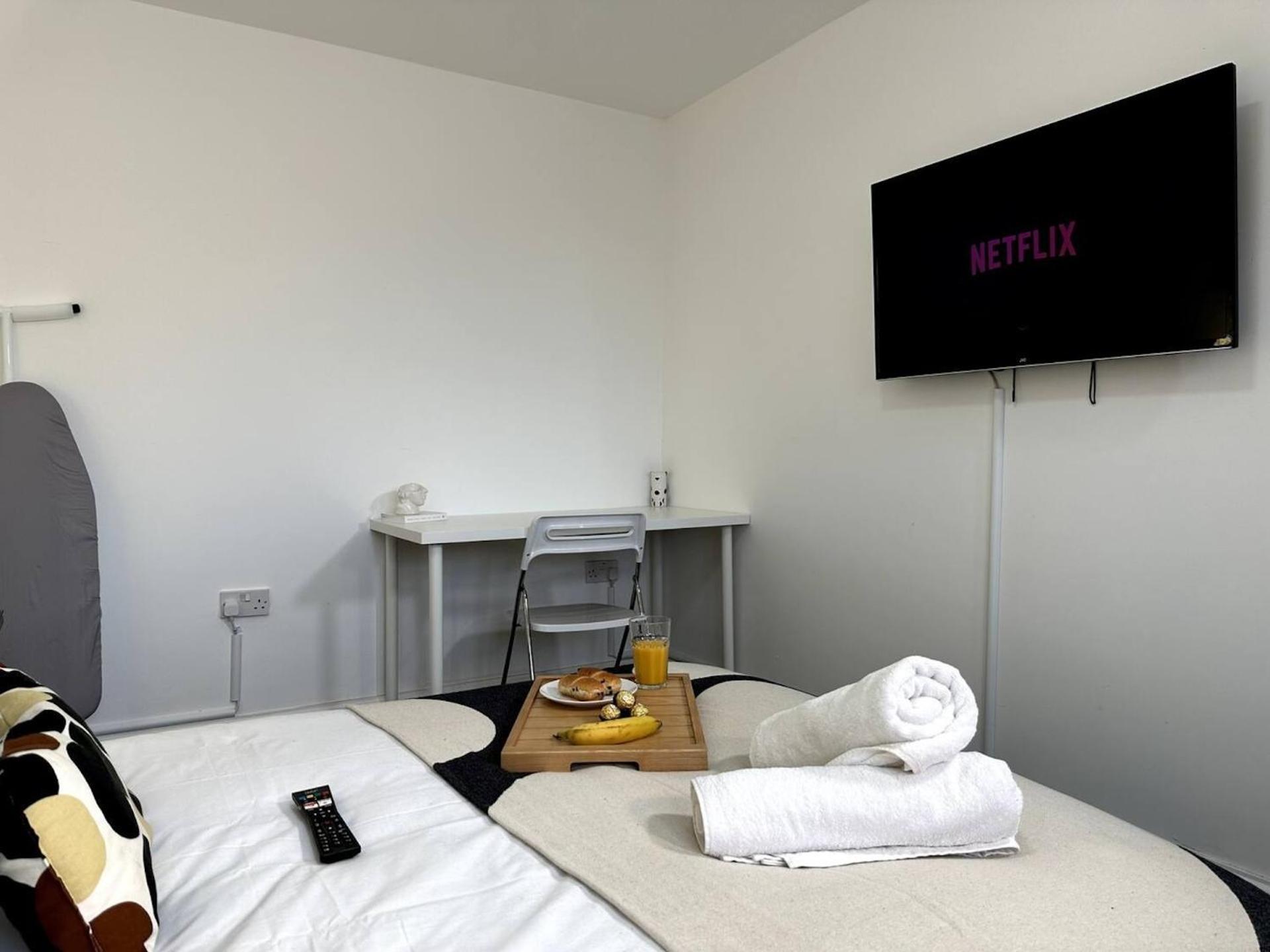 Apartment Chic With Natural Light! Birmingham