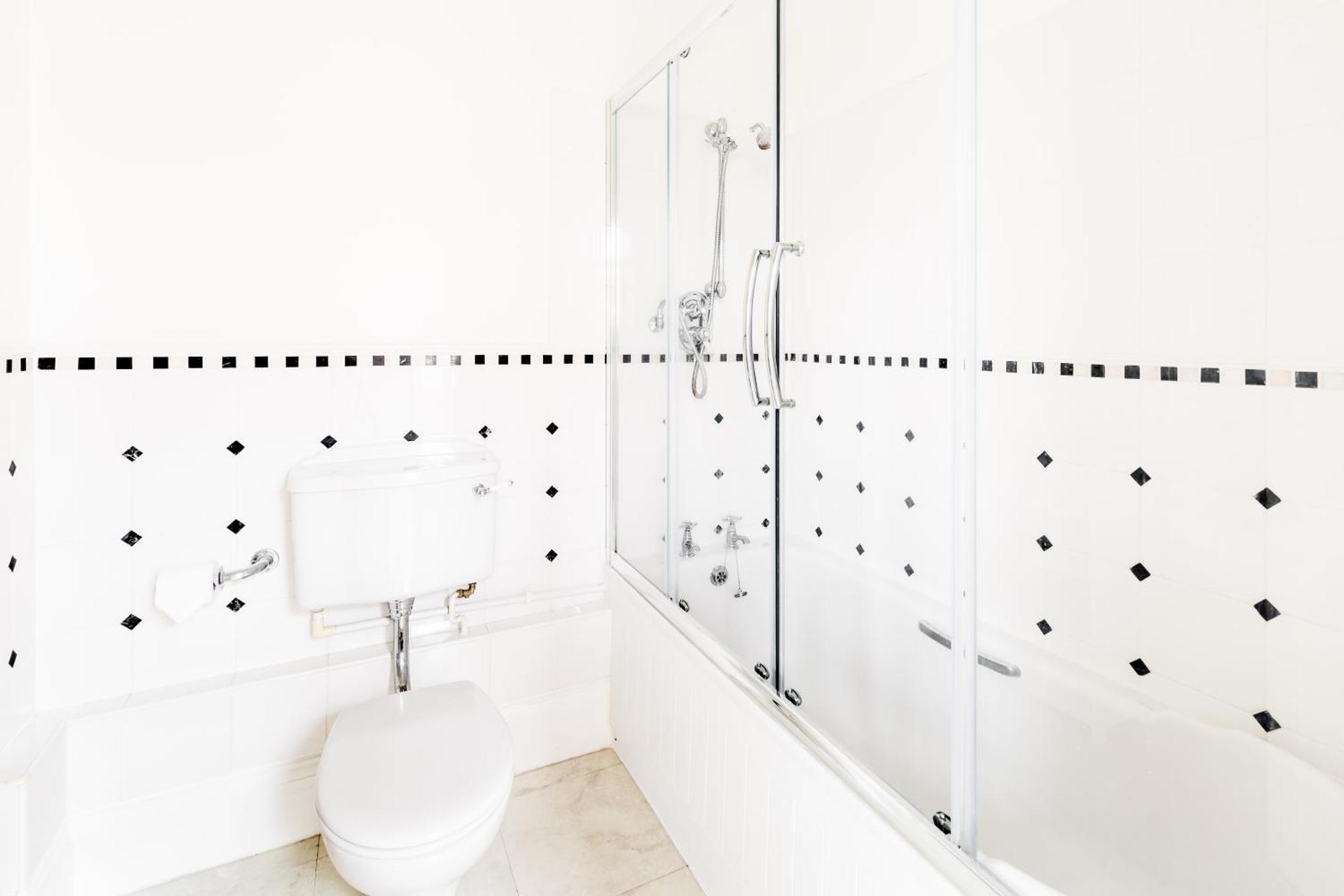 Centre - New Street Apartment *