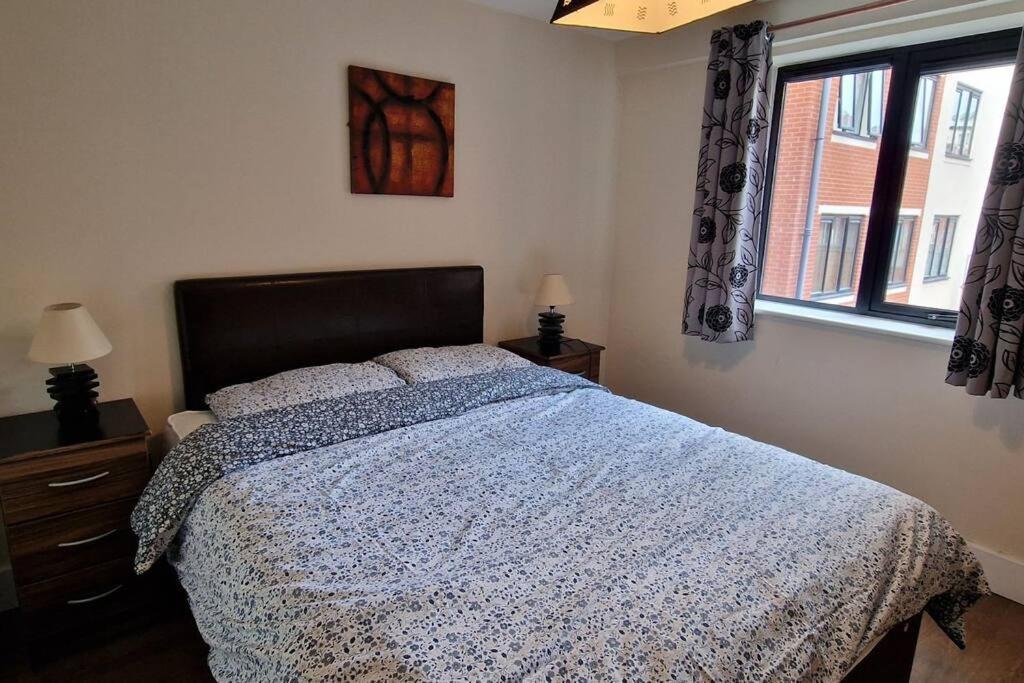 2 Bedroom Centre *