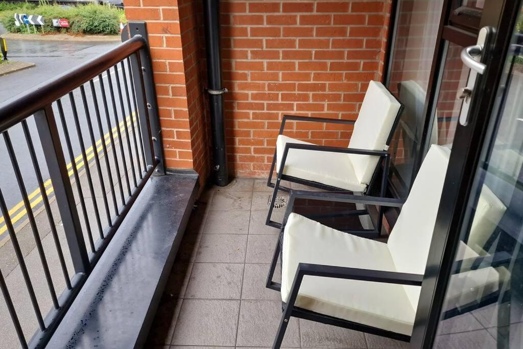 2 Bedroom Centre Apartment Birmingham