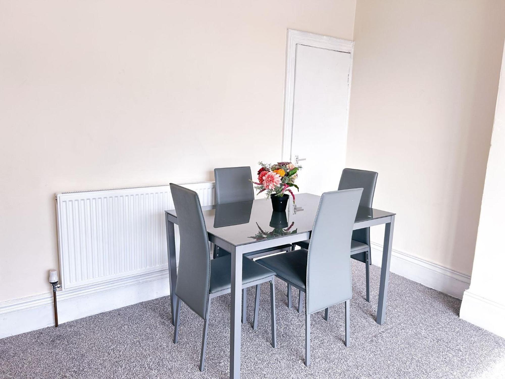 Lovely 2-bed In *