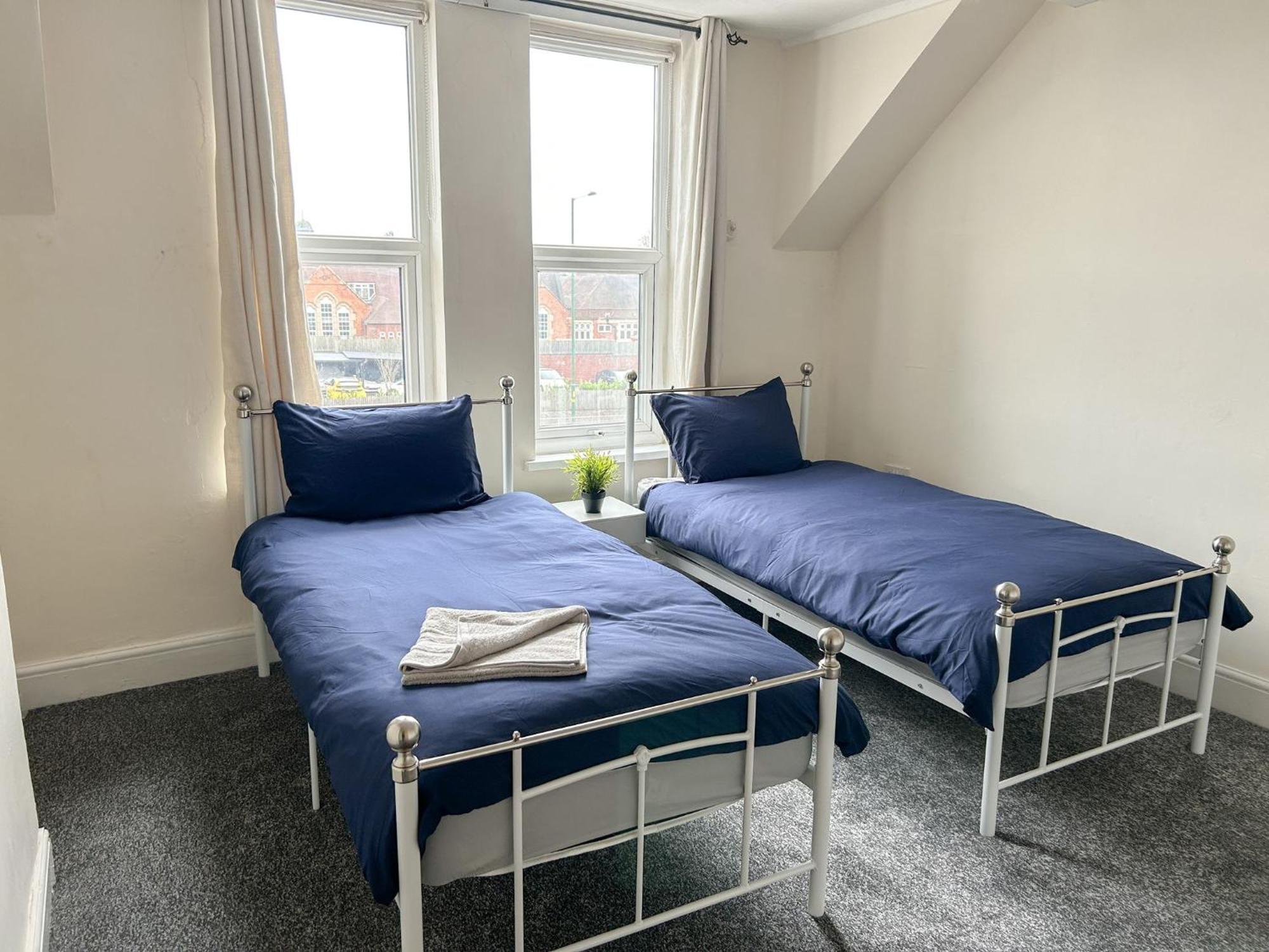Apartment Lovely 2-bed In *