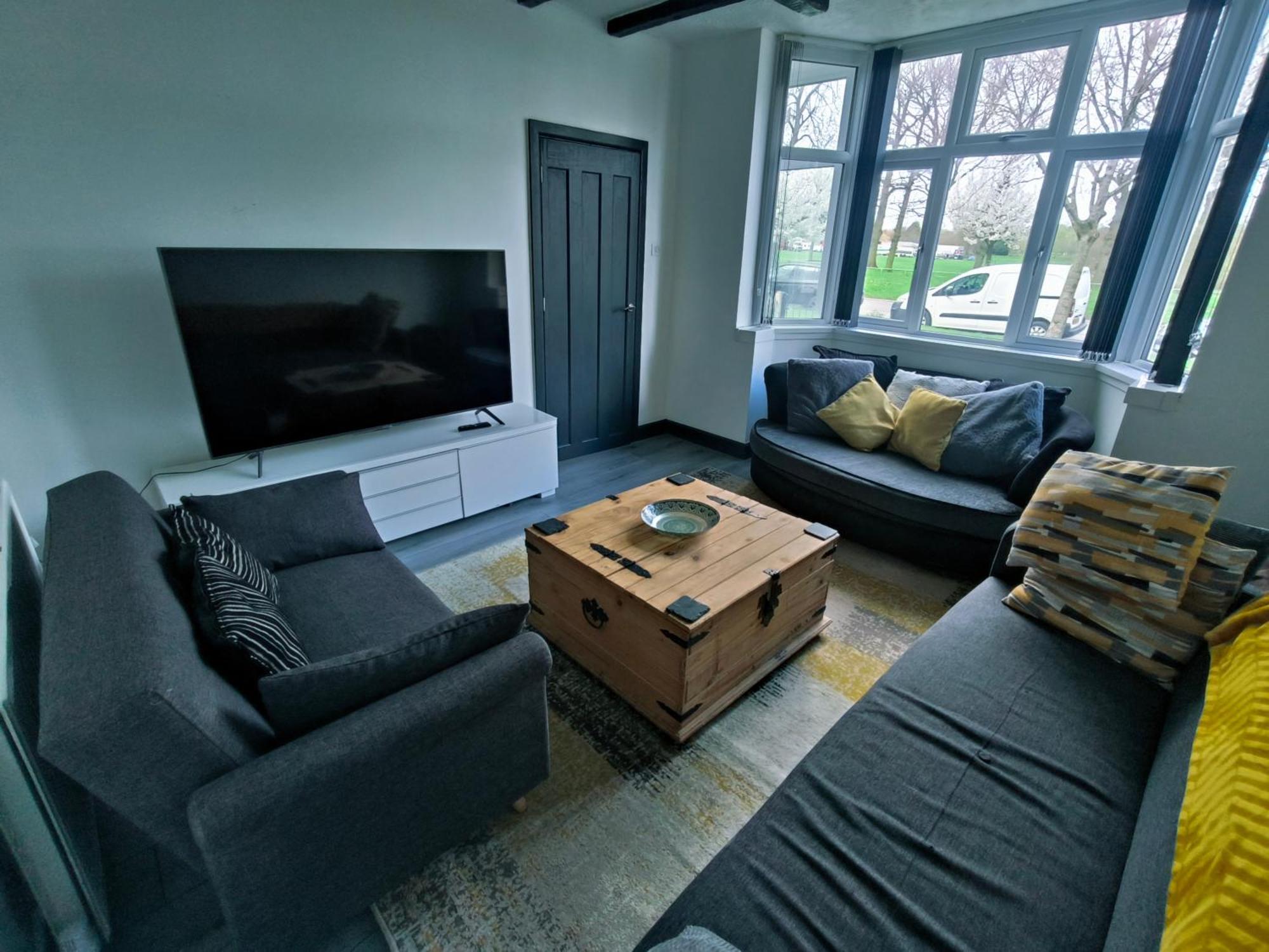 Modern 3 Bedroom House *