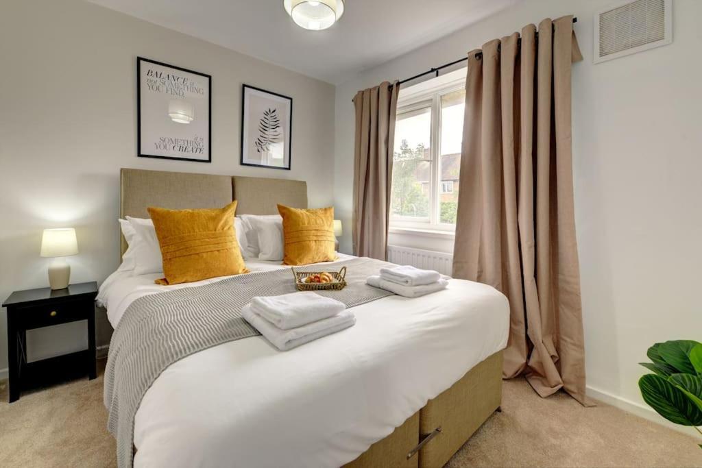 Retreat Close To The N.e.c. Airport World *