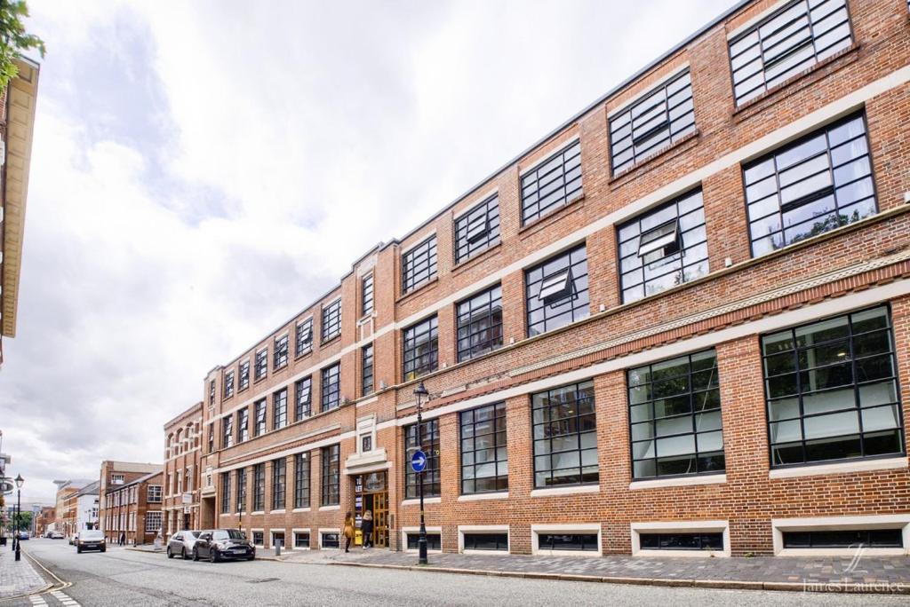Apartment Spacious Floor 2 Bedroom In St Pauls Square Birmingham