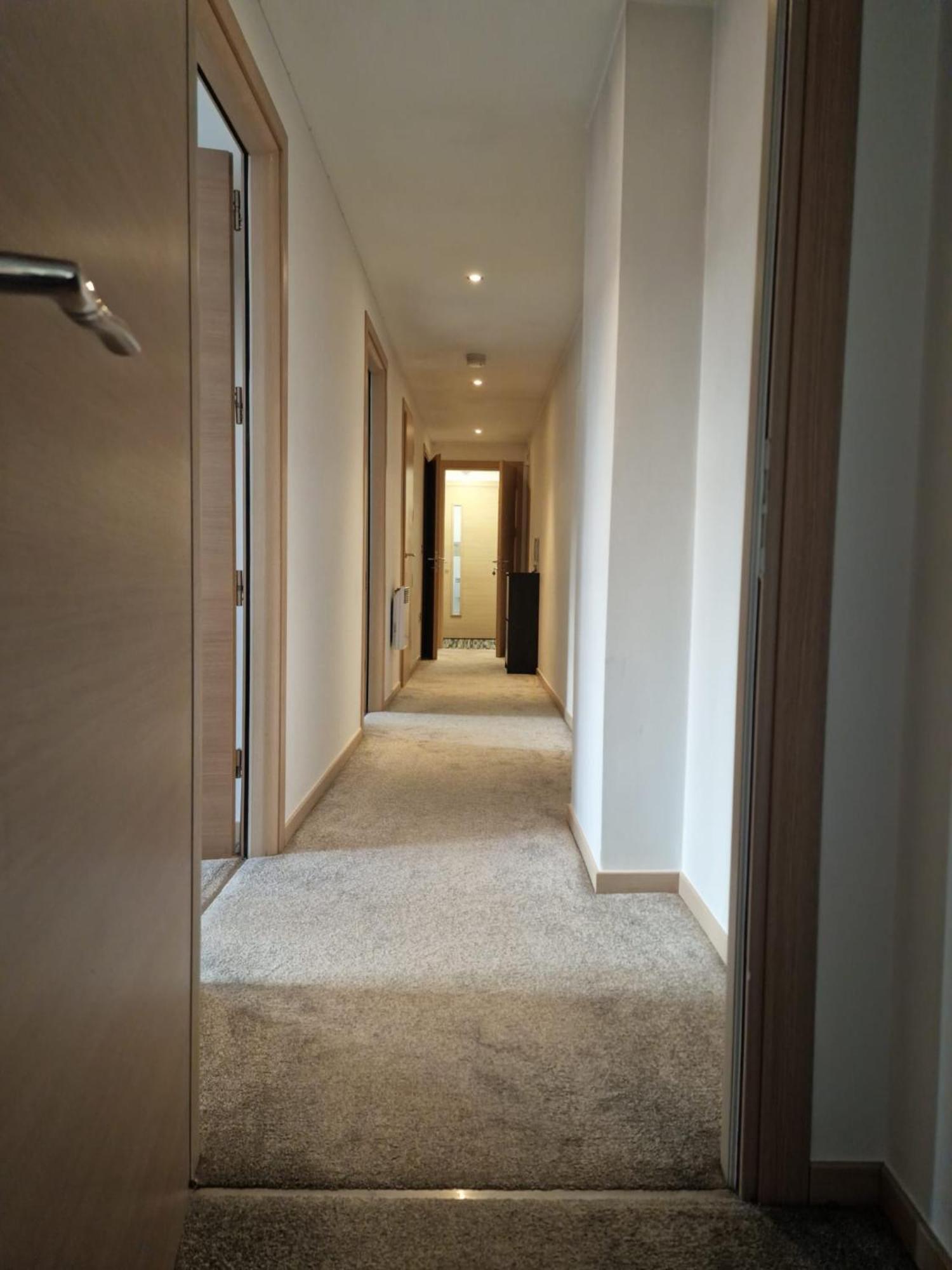 Spacious Floor 2 Bedroom In St Pauls Square *