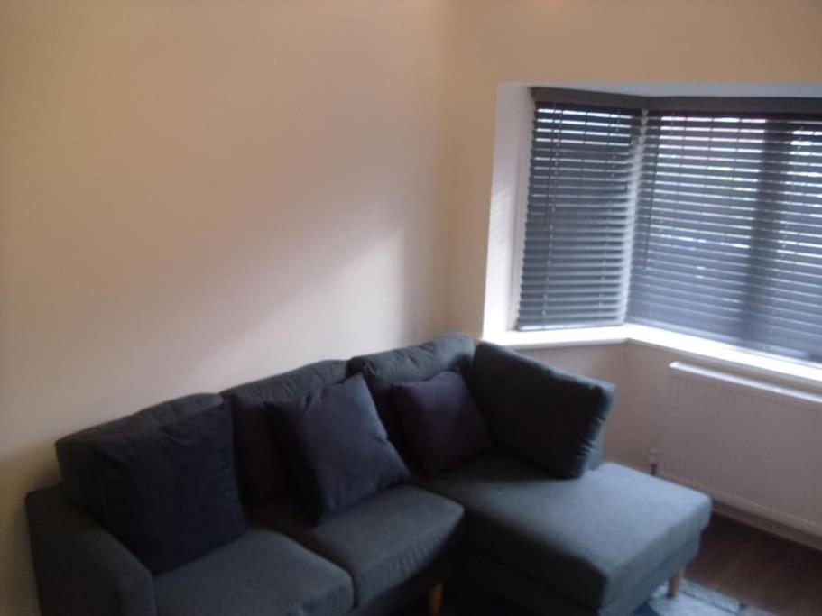 House In Great Barr, With Parking And Garden Holiday home *