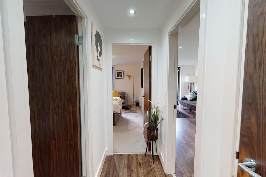 Balcony - 1 Bed Entire