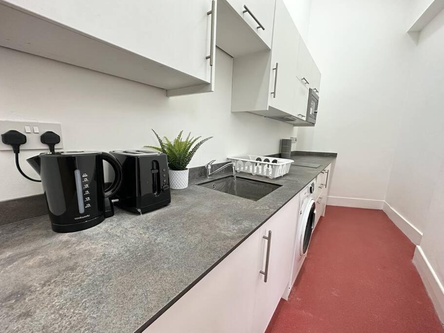 Apartment Downtown Dudley Chic - Near Sights Birmingham