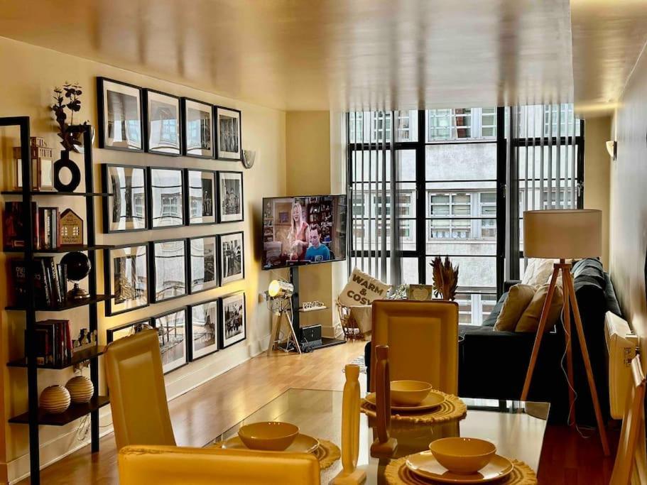 Apartment Urban Chic: 2 Bedroom In City Centre + Free Parking Birmingham