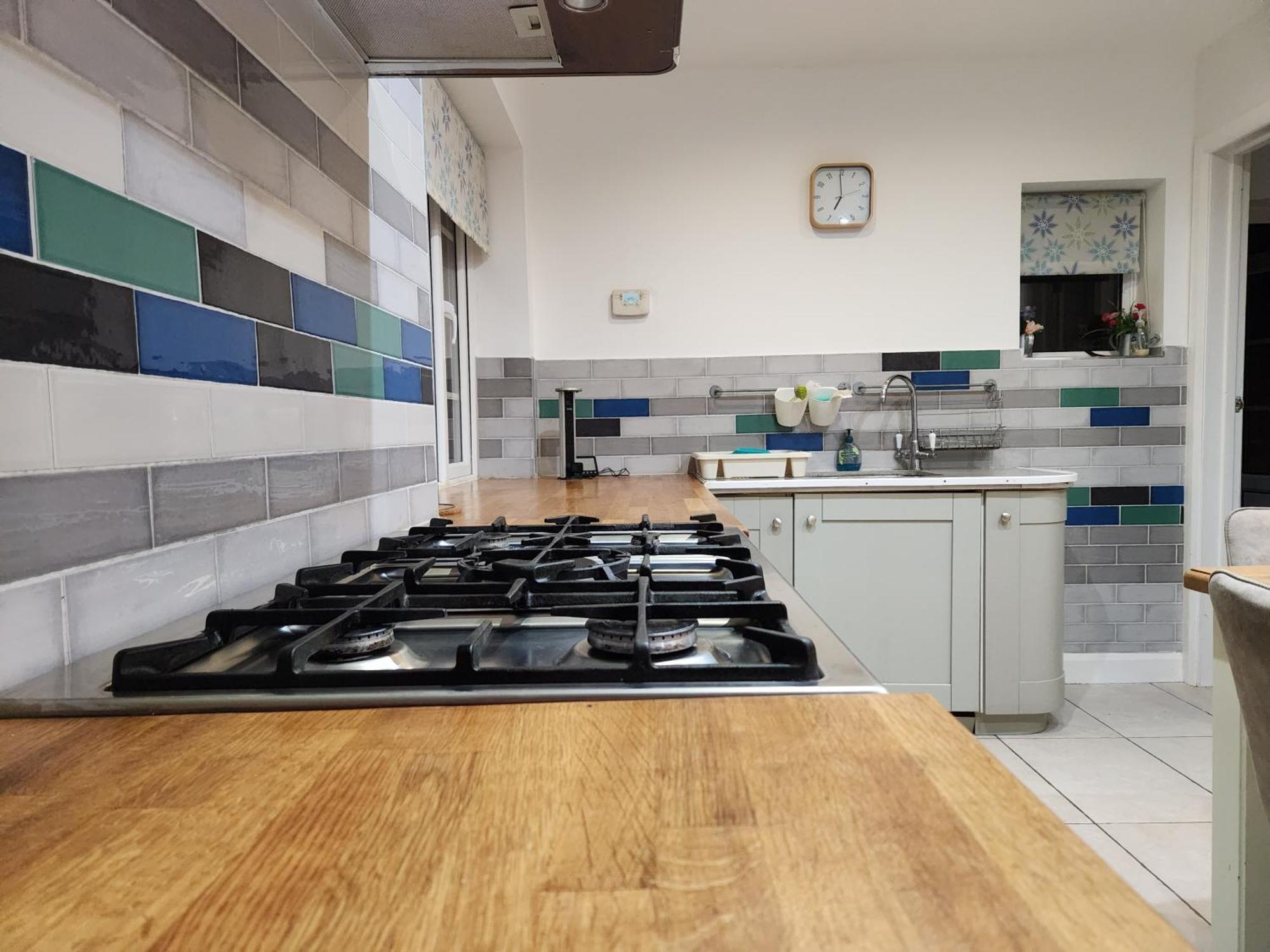 Elmdon House With 4 Spacious Bedrooms To Choose Homestay Birmingham