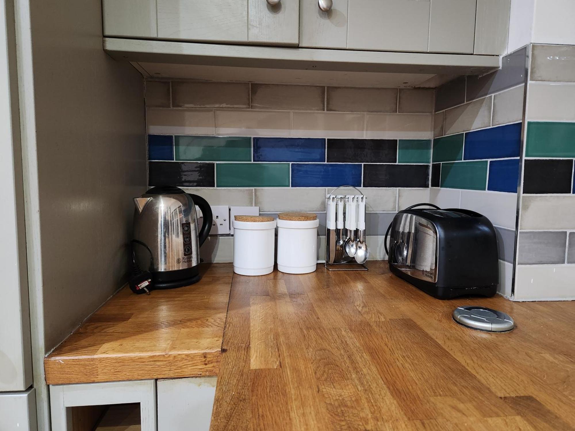 Elmdon House With 4 Spacious Bedrooms To Choose Homestay