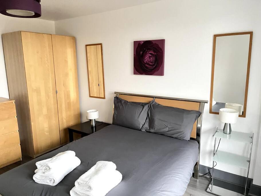 Beautiful 1 Bed Centre Birmingham! Awesome Location! Apartment *
