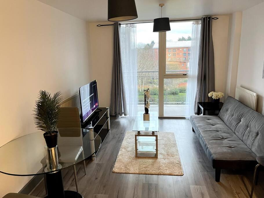 Beautiful 1 Bed Centre Birmingham! Awesome Location! Apartment *