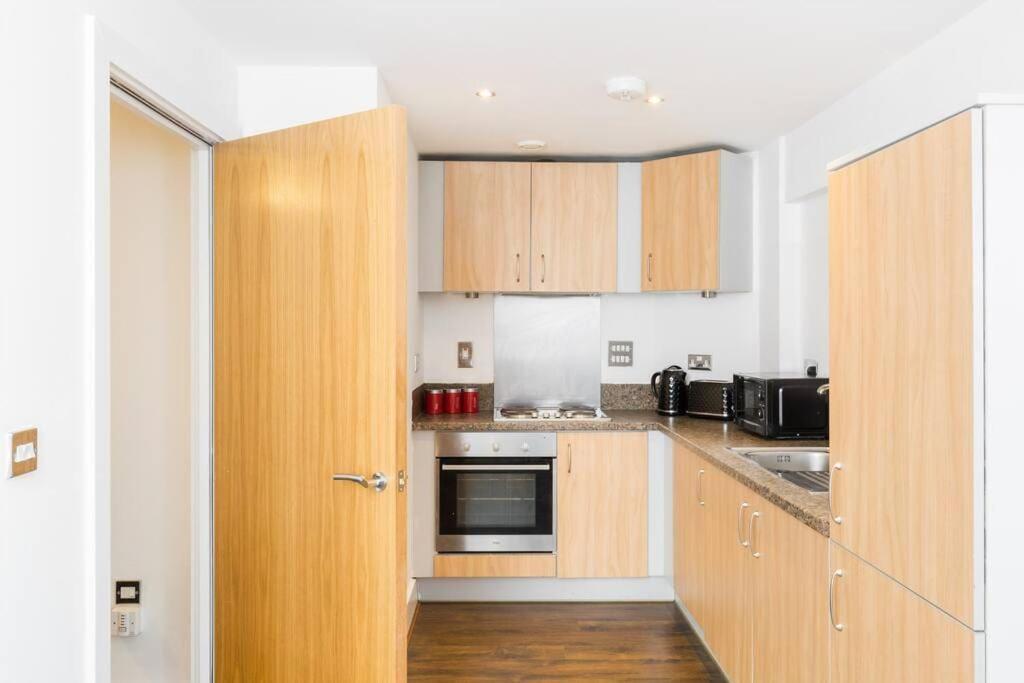 Duplex 2 Bedroom In Nites - Near Arena - 2 Bathroom - Centre *