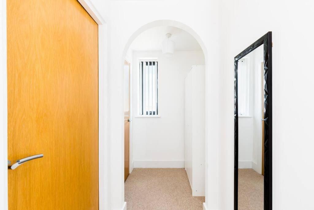 Duplex 2 Bedroom In Nites - Near Arena - 2 Bathroom - Centre Apartment *