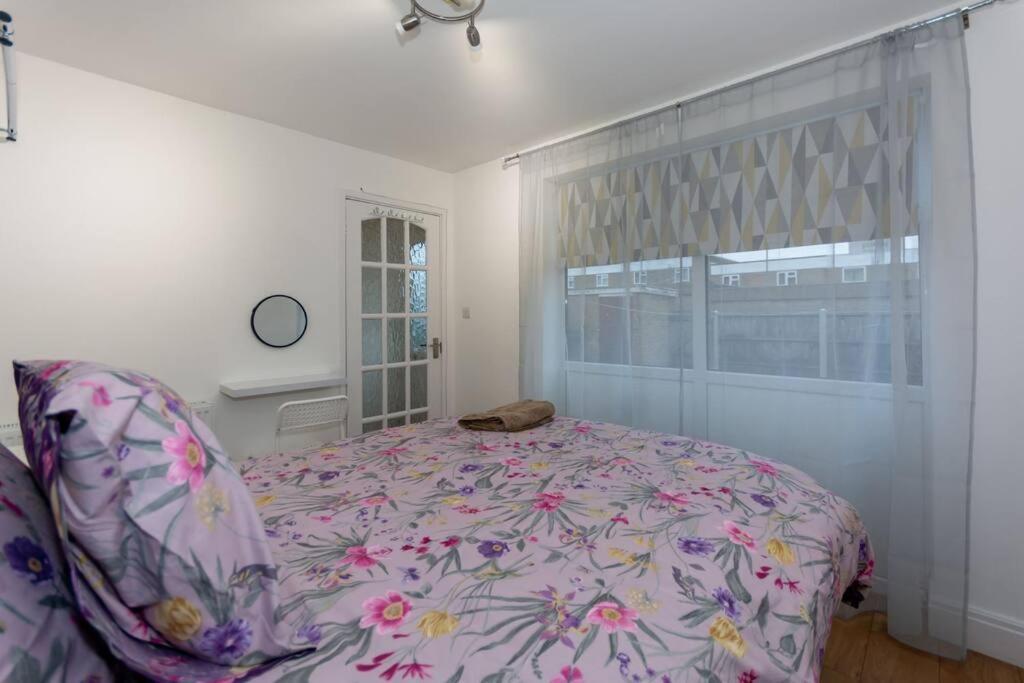 Brumstay Uk 5-bed House Ideal For Long-term Holiday home Birmingham