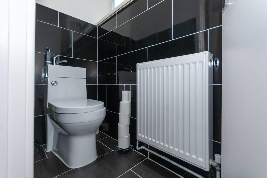 Brumstay Uk 5-bed House Ideal For Long-term *