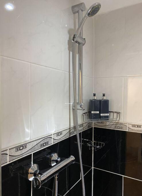 Holiday home Brumstay Uk 5-bed House Ideal For Long-term Birmingham