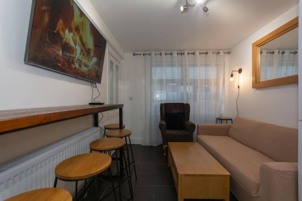 Brumstay Uk 5-bed House Ideal For Long-term Holiday home Birmingham