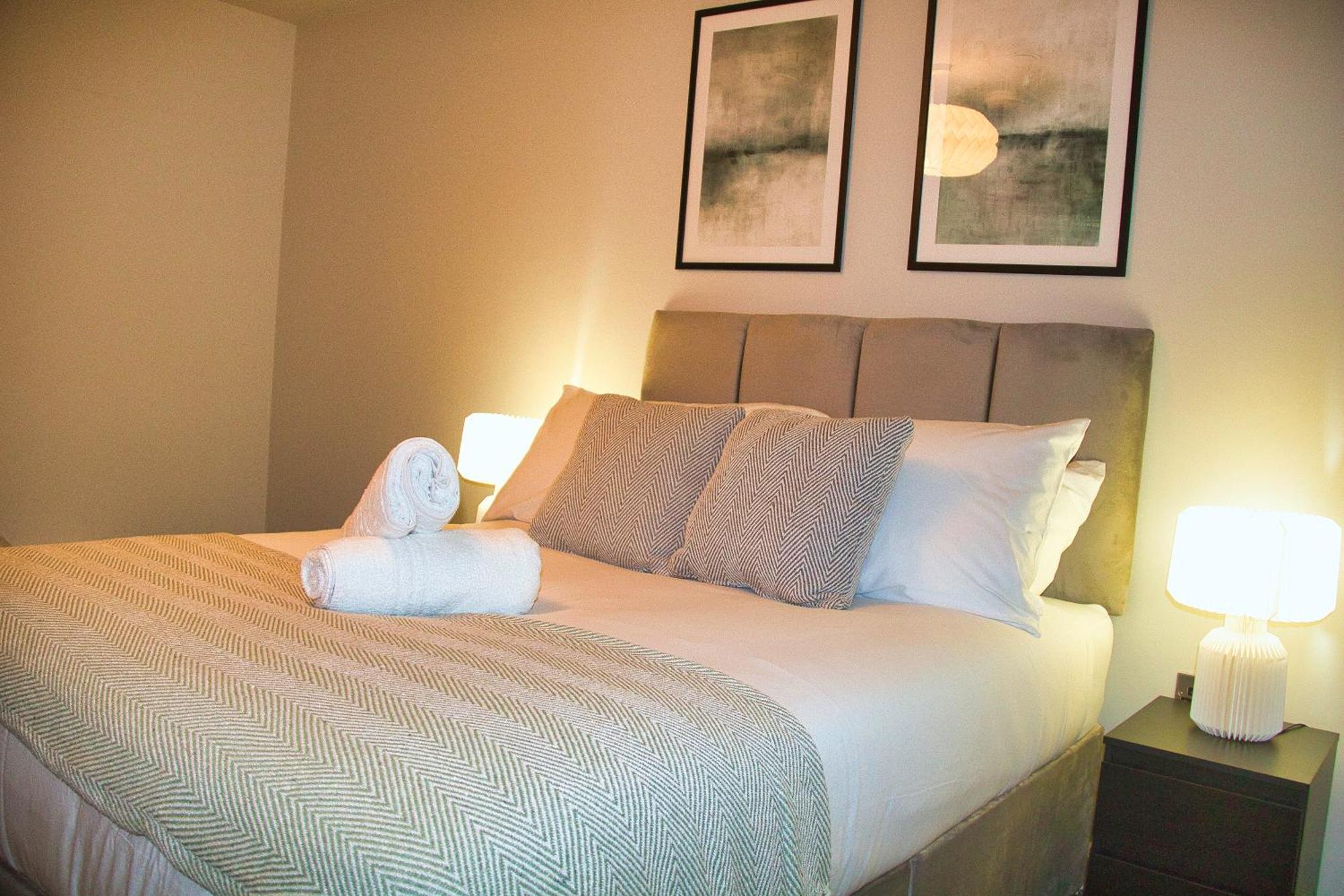 Ap - Luxury 2bed On Broadst Apartment