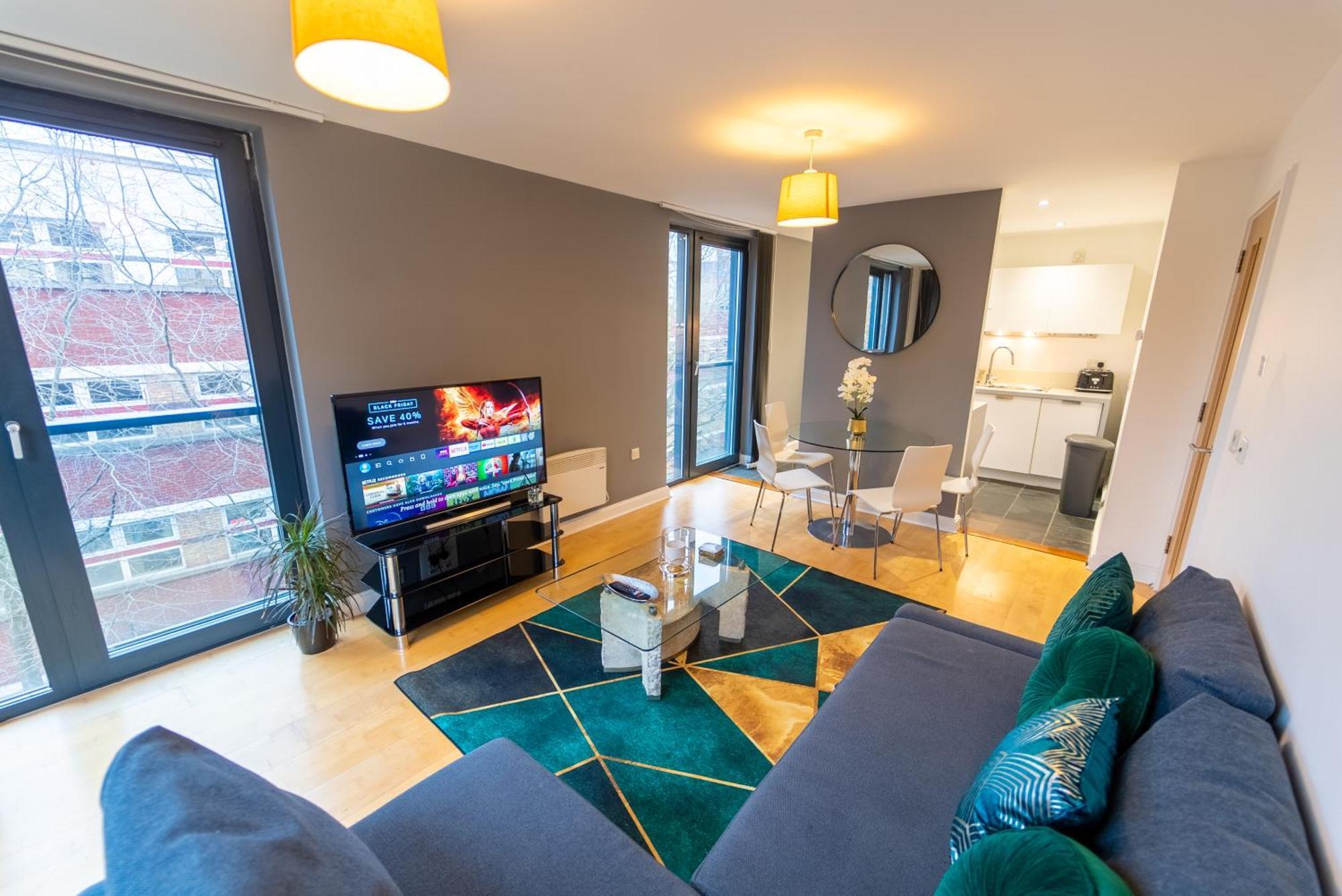 Superb 1 Bedroom Serviced In Centre * Birmingham
