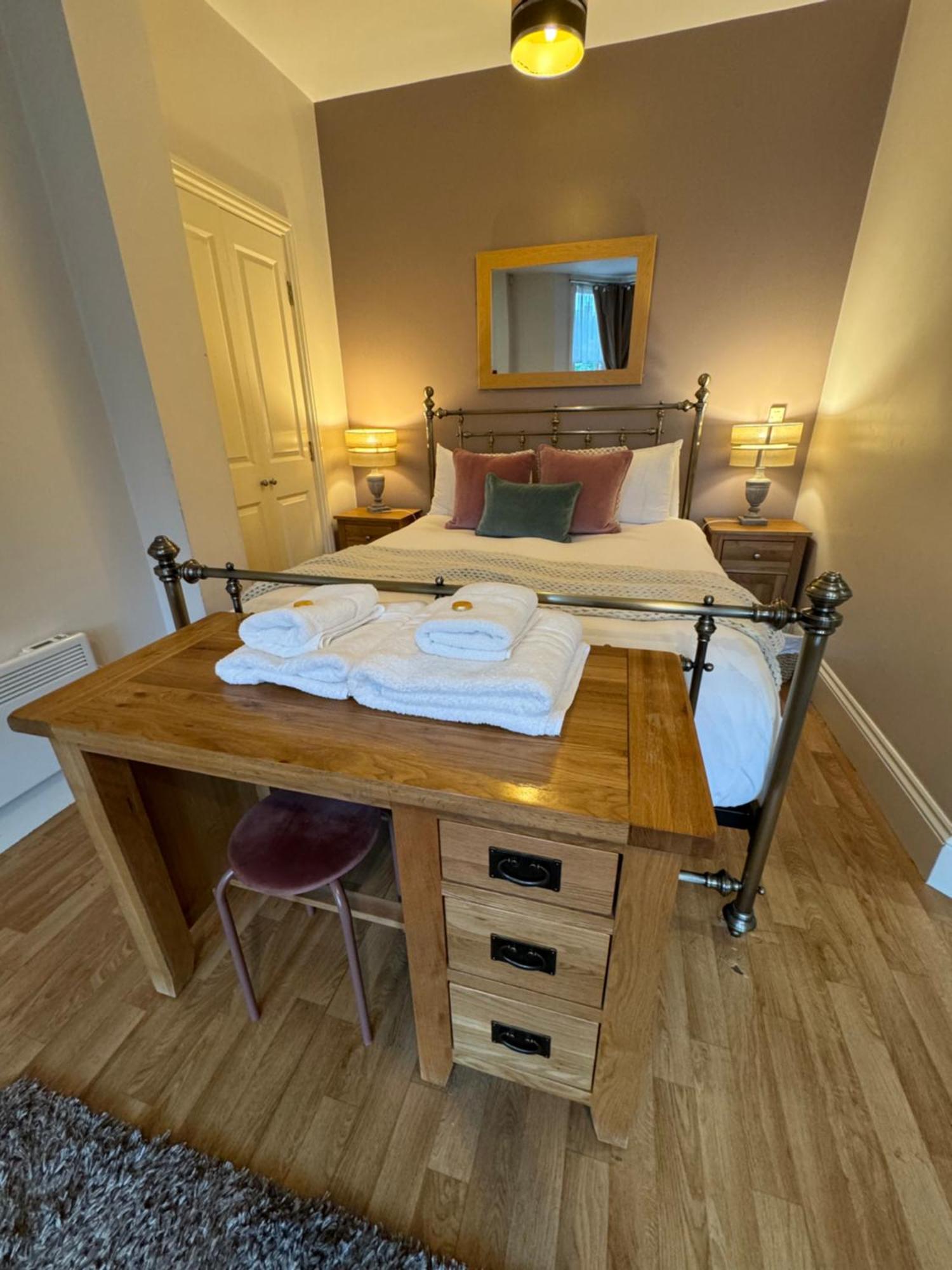 The Emerald Suite,