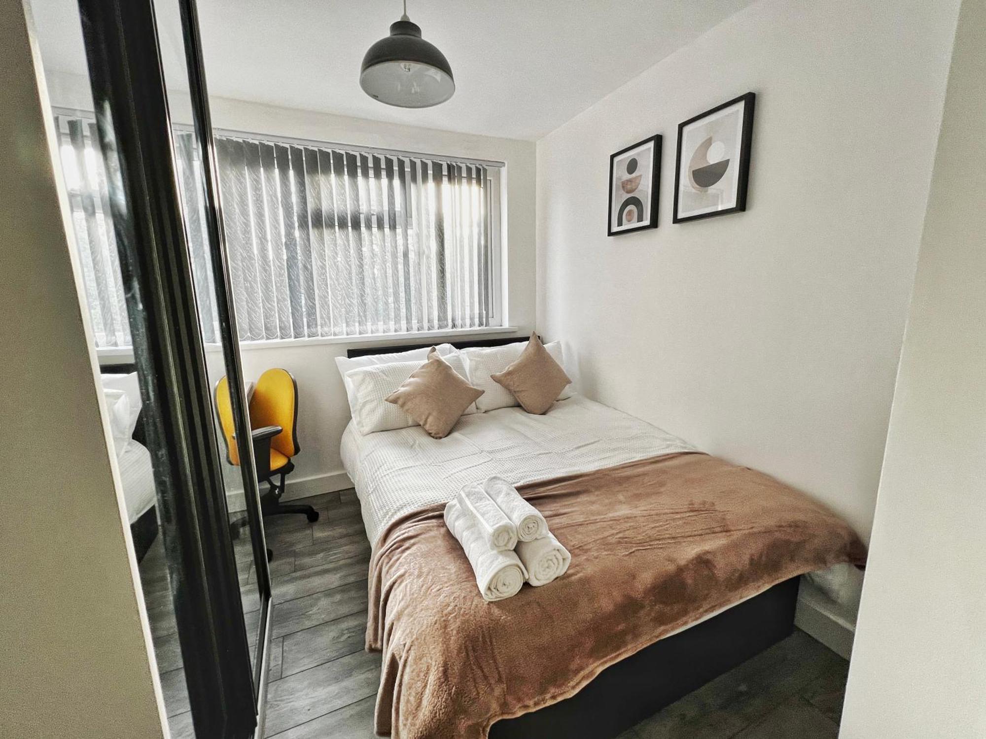 Selly Oak Near Qe And Uob - 5 Bed Ensuite - Perfect For Groups And Contractors Birmingham