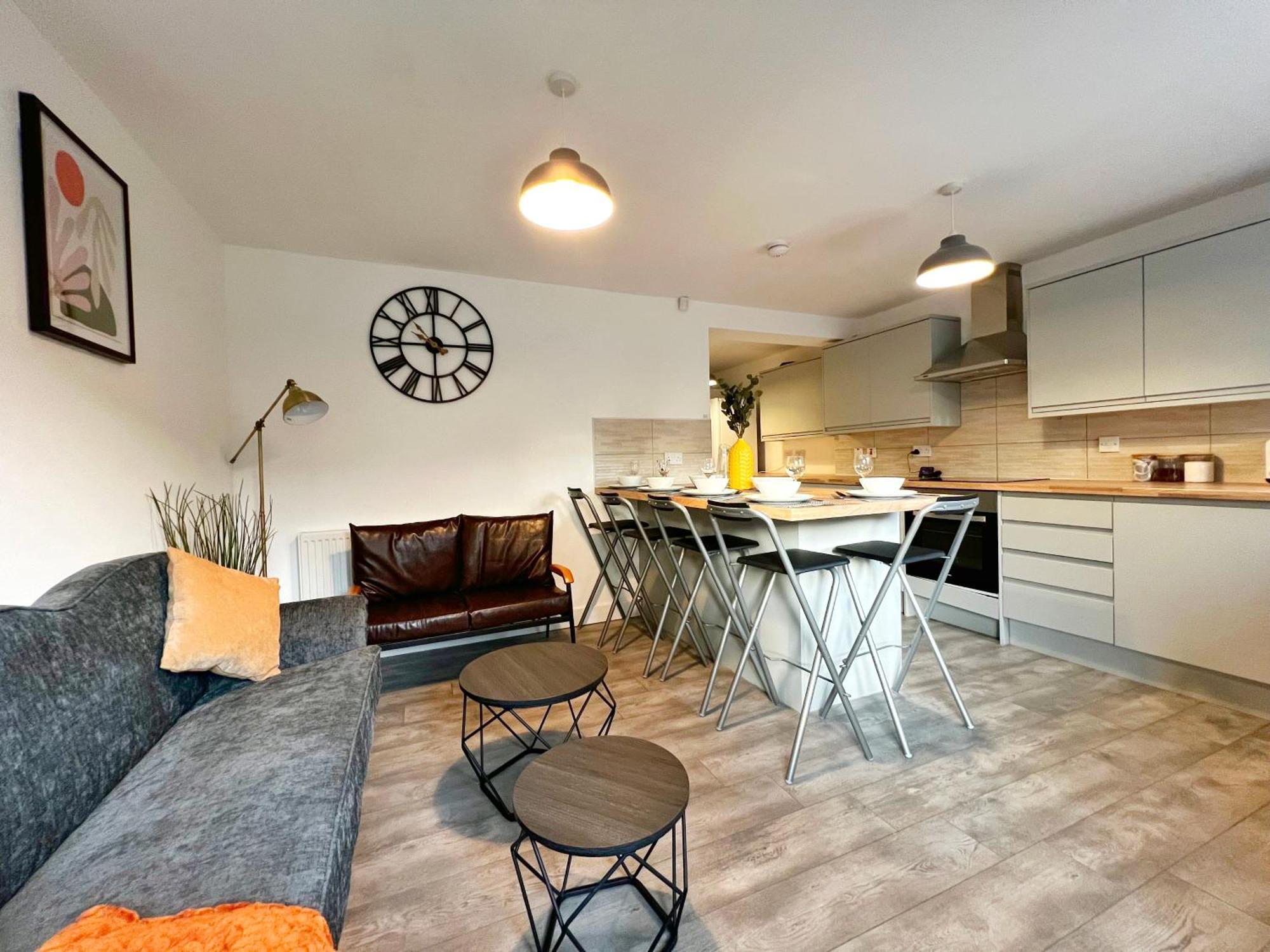 Apartment Selly Oak Near Qe And Uob - 5 Bed Ensuite - Perfect For Groups And Contractors